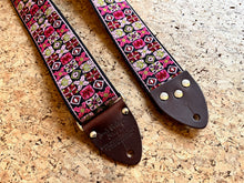 Load image into Gallery viewer, UNIQUE PIECE - Burgundy Woodstock &quot;Tom&#39;s Vintage Straps&quot; guitar/bass strap
