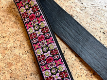 Load image into Gallery viewer, UNIQUE PIECE - Burgundy Woodstock &quot;Tom&#39;s Vintage Straps&quot; guitar/bass strap
