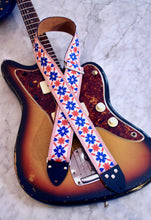 Load image into Gallery viewer, The Fool&#39; Guitar/Bass Hippie Strap
